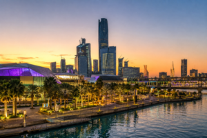 غلاف مقال أفضل الأماكن السياحية في الرياض لعام 2026 مع معالم العاصمة السعودية